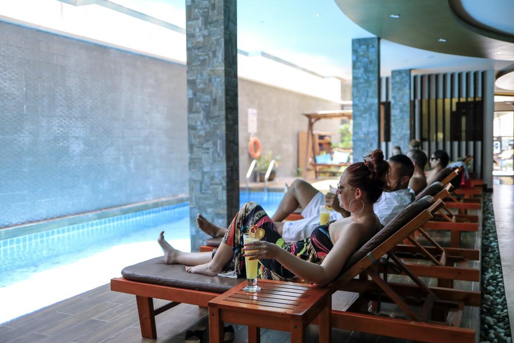 Triton Beach Hotel & Spa Maafushi Buitenkant foto